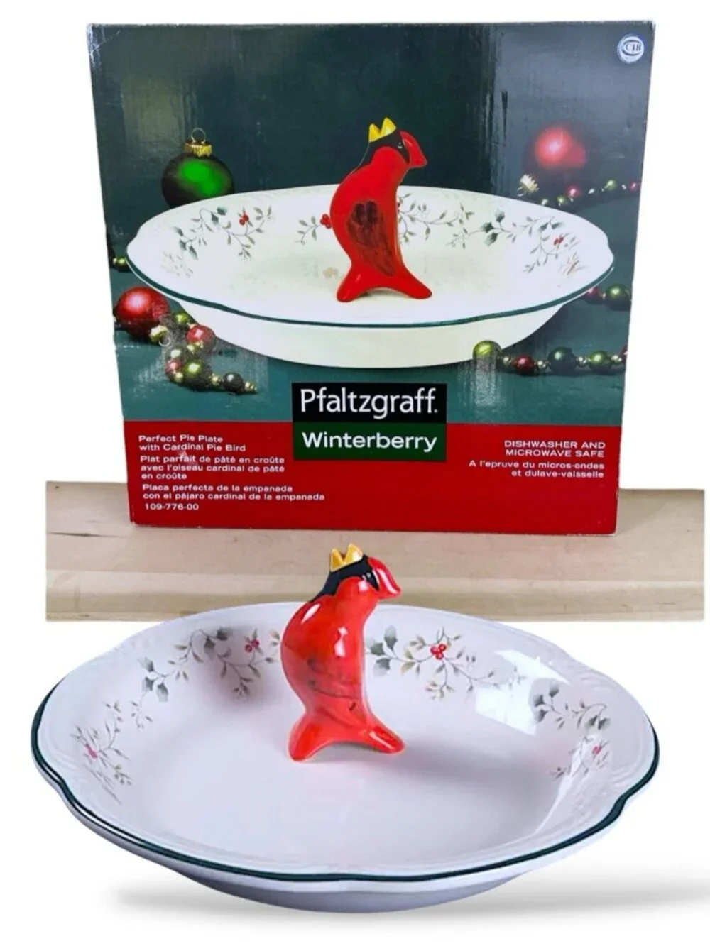 Pfaltzgraff Winterberry Perfect Pie Plate 10 1/2” Cardinal Pie Bird Retired NIB